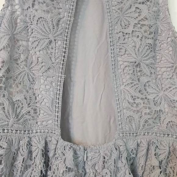 Lavender lace dress - Picture 4 of 8